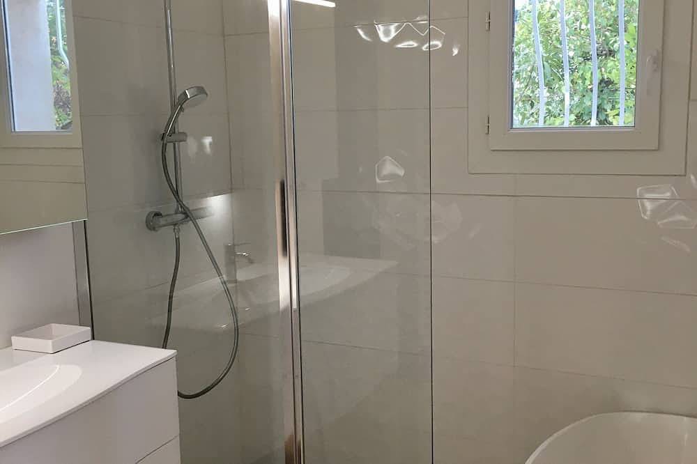 Promo-Villa Von Charme Aquatic View Aix 15mm / Cassis 30mm / Marseille in Fuveau, Aix-en-Provence und Umgebung