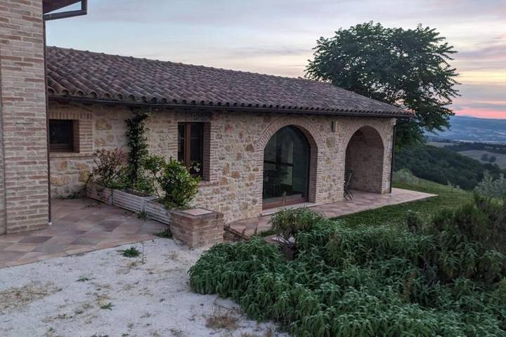 Location de vacances pour 10 personnes, avec jardin et jacuzzi à Gualdo Cattaneo - 2