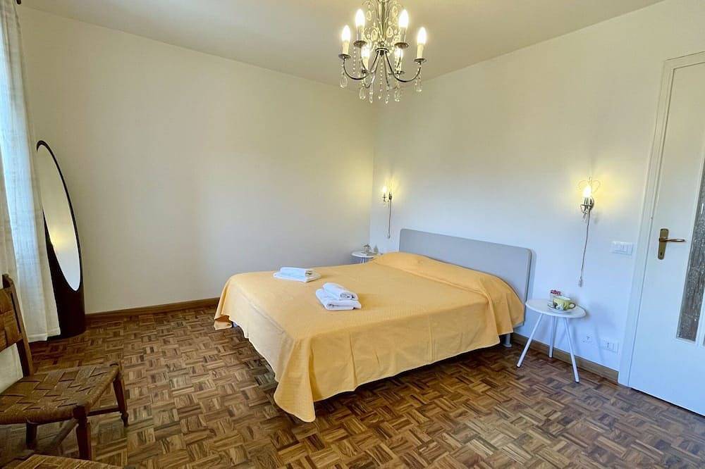 Bellissima villa indipendente per 5 ospiti con Wifi, Tv e balcone in Baveno, Comune di Baveno