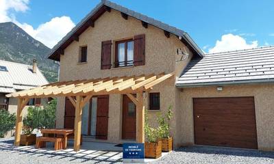 Gîte pour 4 personnes, avec vue et terrasse à Guillestre