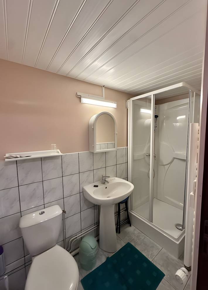 Bed and Breakfast 'Chambre - La Campagne' with Shared Terrace, Shared Garden and Wi-Fi in Castillon (Calvados), Bayeux region