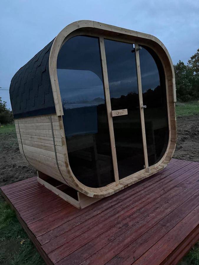 Location de vacances pour 11 personnes, avec jardin et piscine ainsi que vue et sauna, animaux acceptés à Mailhac-sur-Benaize - 3