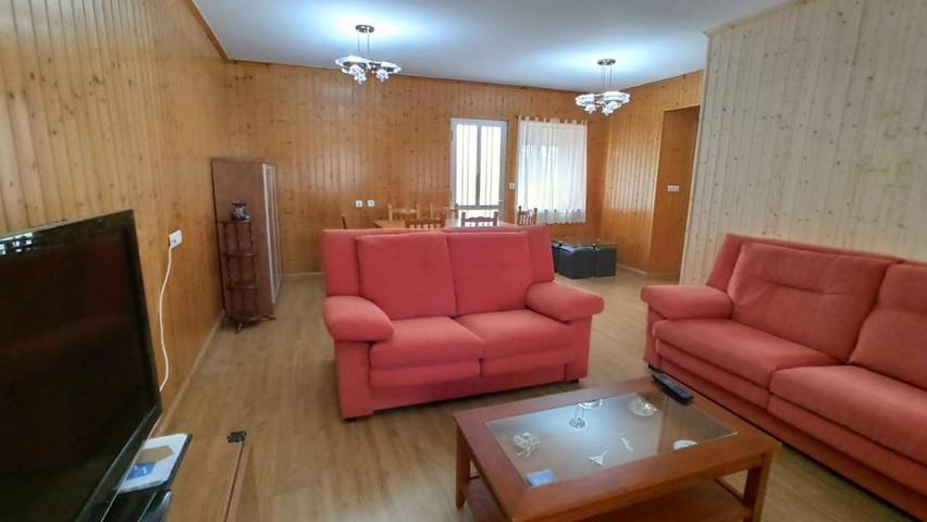 Location de vacances pour 6 personnes, avec jardin et vue à Tapia de Casariego - 4