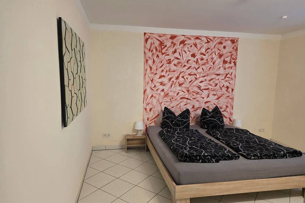 Ganze Wohnung, Ferienwohnung Gartenblick in Schwarzach am Main, Fränkisches Weinland