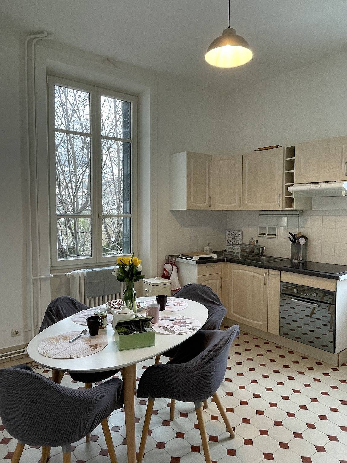 Ganze Wohnung, Ferienwohnung 'Villa Isabelle' mit Bergblick, privater Terrasse und Wi-Fi in Allevard, Isère
