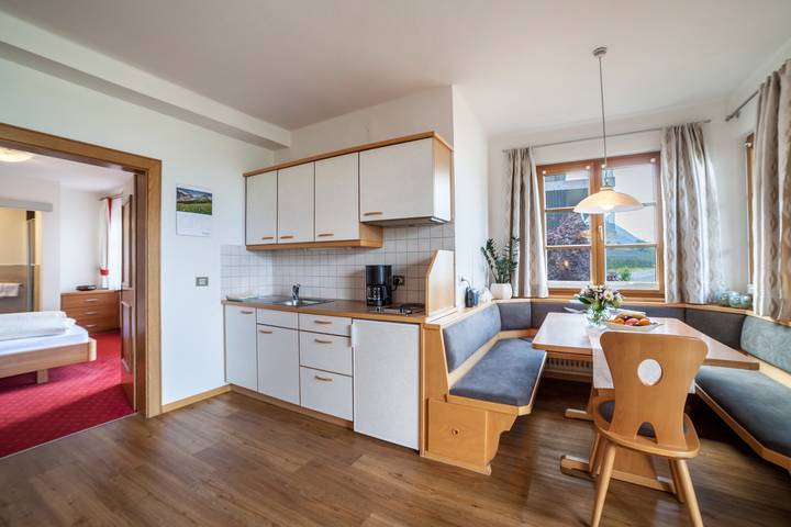 Ganze Wohnung, Ferienwohnung "Laugen Rainegg" mit Bergblick, Wlan, Garten & Balkon in Schenna, Sarntaler Alpen