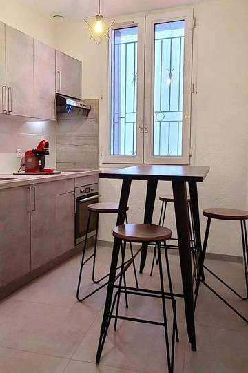 Gîte pour 4 personnes, avec terrasse dans Office De Tourisme De Narbonne