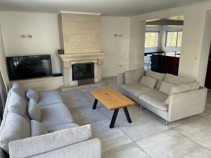 Cottage pour 20 personnes, avec piscine ainsi que jacuzzi et terrasse à Mouen