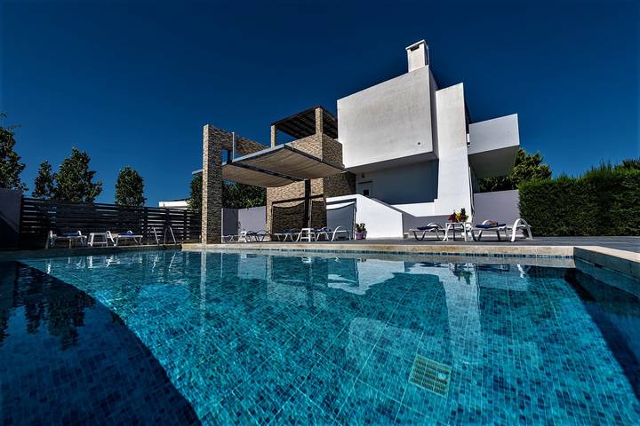 Villa für 10 Personen, mit Meerblick und Balkon/Terrasse sowie Garten und Ausblick auf Kos