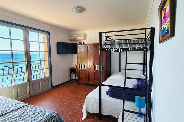 Gîte pour 4 personnes, avec balcon et jardin dans Plage D Aigue Bonne - 2