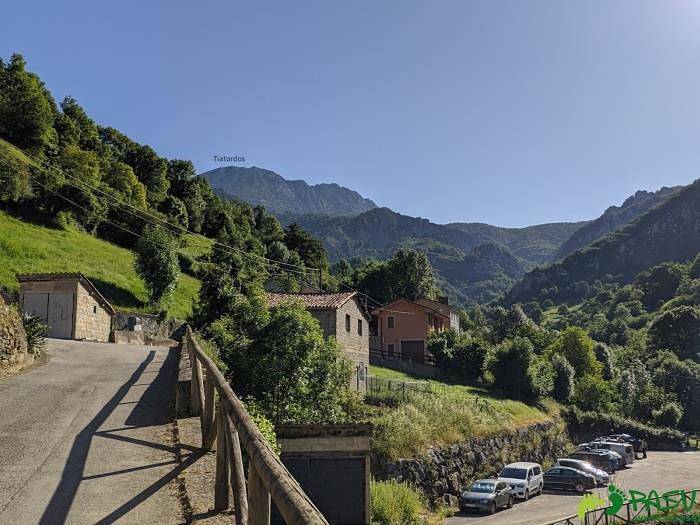 Casa rural para 5 personas, con Terraza y Jardín en Ponga - 4