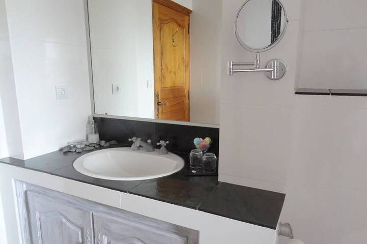 Chambre d’hôte pour 6 personnes, avec jardin en Corse - 4