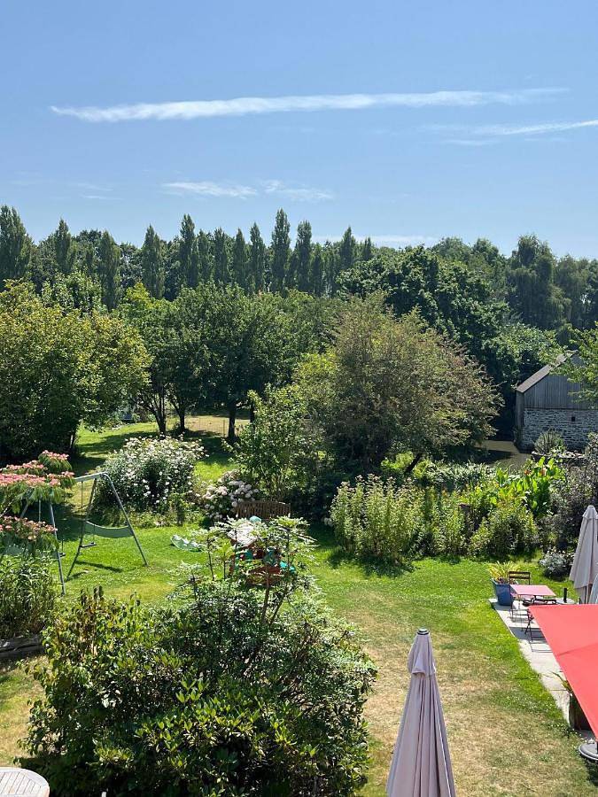 Twin Room with Garden View in Pleudihen-sur-Rance, Région de Dinan