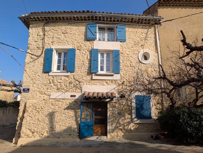 Ferienhaus für 4 Personen, mit Balkon und Terrasse sowie Ausblick in Sablet