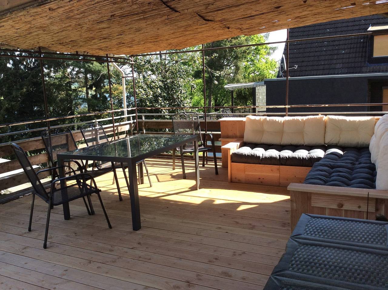 Apartamento inteiro, Apartamento 'Souterrain' com vista para o lago in Körbecke, Mohnesee
