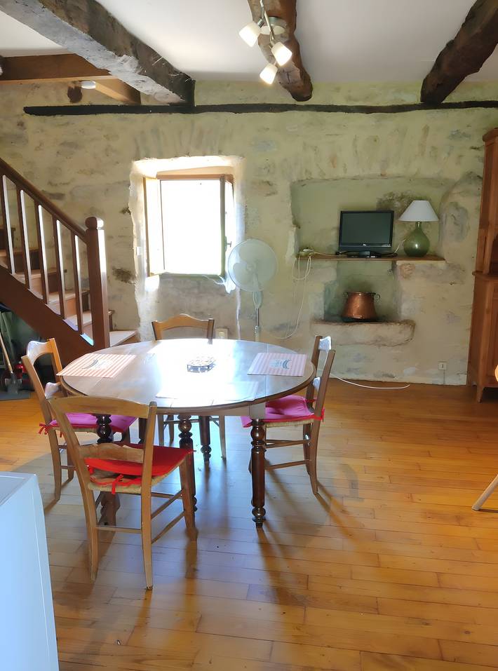 Maison Quercynoise : terrasse, jardin privés et balcon dans la vallée du Célé in Corn, Quercy