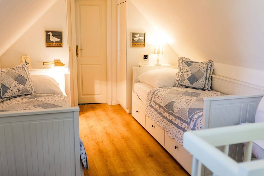 Kleines Kutscherhaus: 10 Min. zum Strand, mitten in der Natur, Sauna & Whirlpool in Wittenbeck, Rostock und Umgebung