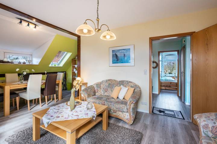 Ganze Wohnung, Ferienwohnung 'Sommerwind' mit Privatterrasse, Gemeinschaftsgarten und Wi-Fi in Schülp, Eider-Treene-Sorge