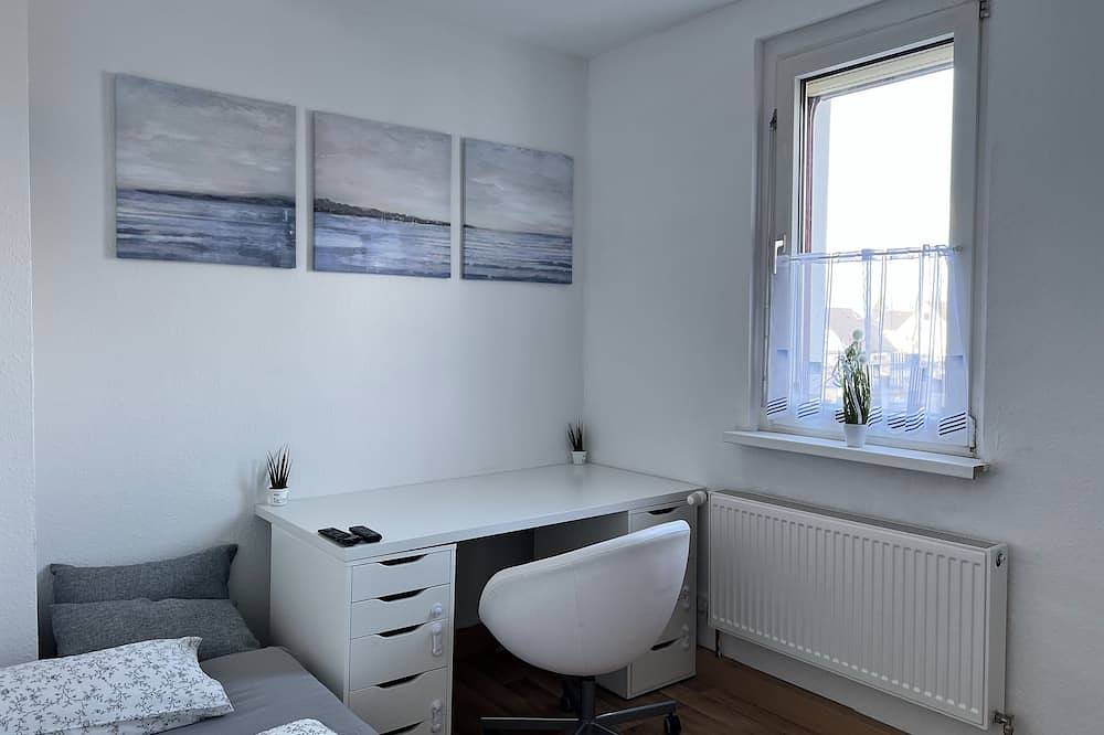 Cozy terraced house with terrace near the university in Magdeburgo, Elbe-Börde-Heide
