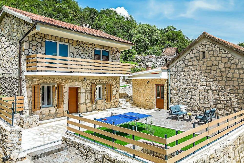 Awesome home in Vrgorac in Makarska Riviera
