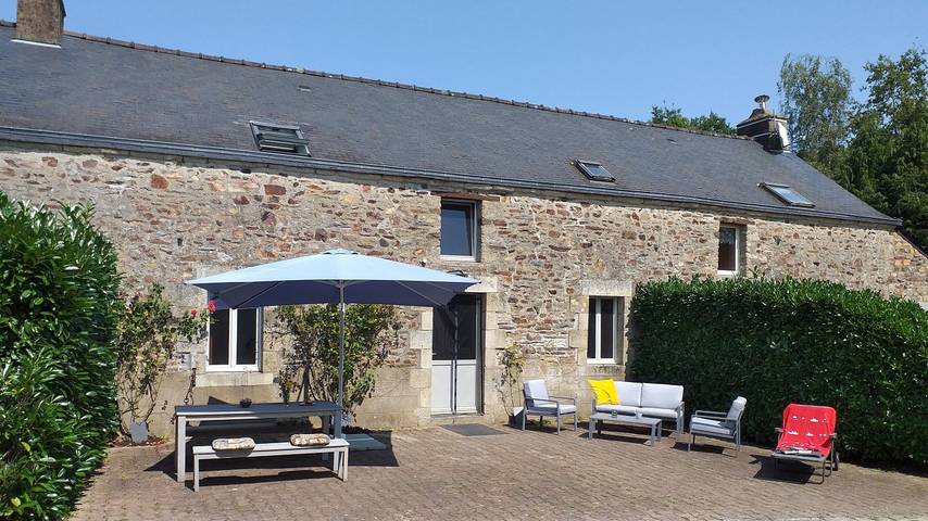 Gîte pour 6 personnes, avec terrasse et jardin, animaux acceptés