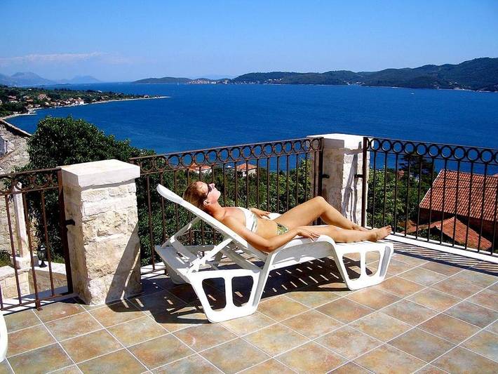 Villa pour 8 personnes, avec vue ainsi que jardin et piscine à Viganj