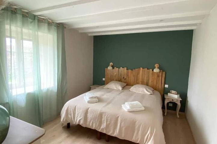 Location de vacances pour 3 personnes, avec piscine et jacuzzi à Saint-Bénigne - 2