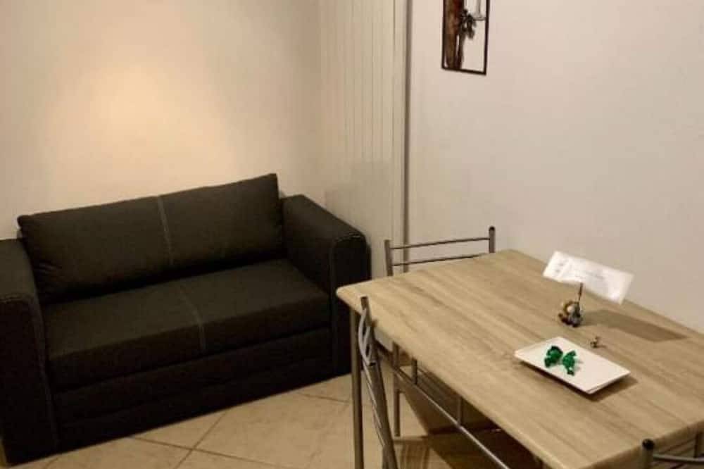 Ganze Wohnung, Petit Appartement à Louer Dans le Val Dhérens in Mont-Noble, Walliser Alpen