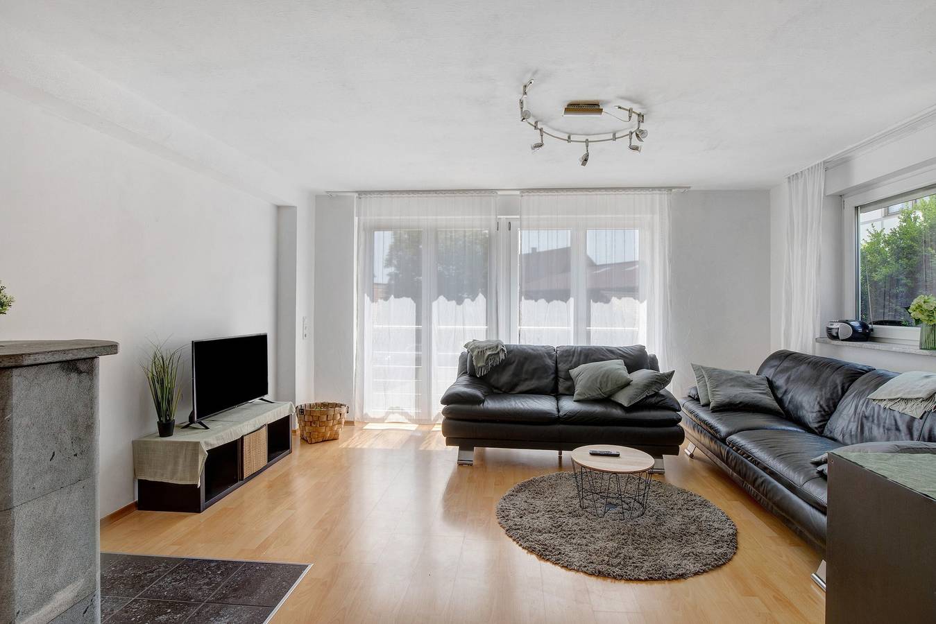 Ganze Wohnung, Ferienwohnung am Hof mit Wi-Fi in Zwiefalten, Neckar-Alb