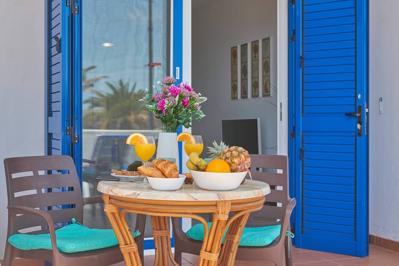 Entire apartment, Vacation 'Duplex Ilic Sea Views, Front Line' with Private Pool, Private Terrace and Wi-Fi in Playa Blanca, Yaiza