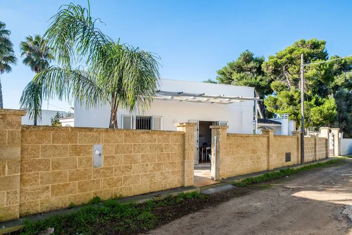 Casa Vacanze 'Villa Serèa' con Giardino in Comune e Aria Condizionata in Scala di Furno, Porto Cesareo