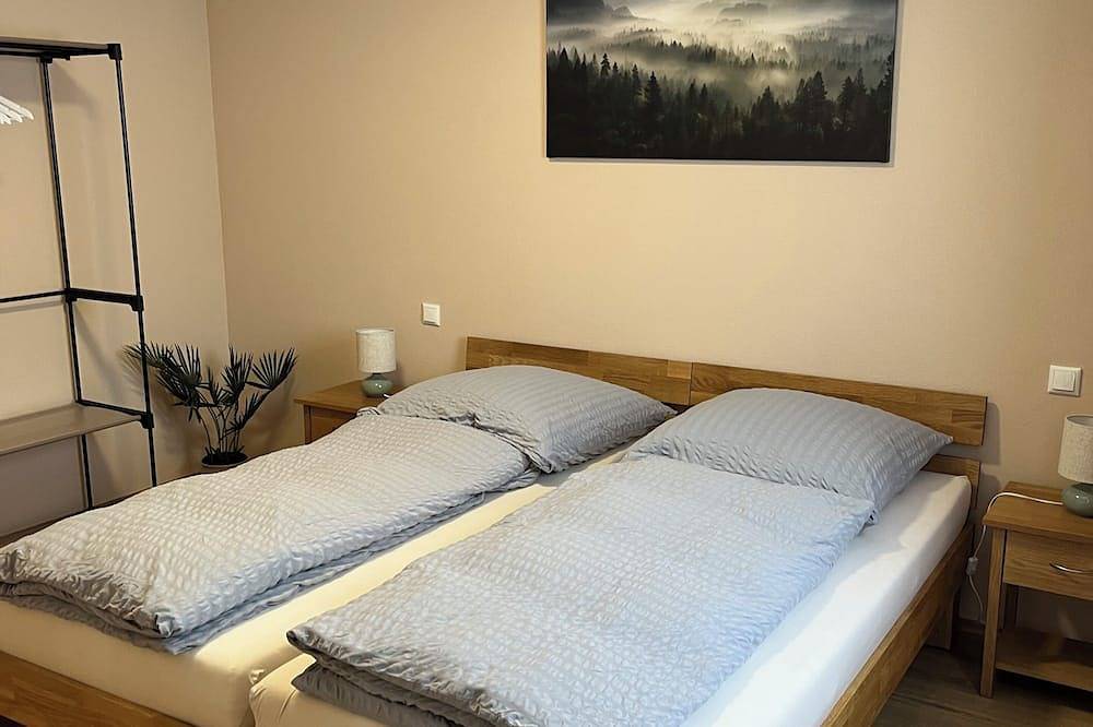 Ganze Wohnung, Gemütliche, kleine Ferienwohnung direkt im Naturerlebnisdorf Nettersheim in Nettersheim, Naturpark Hohes Venn-Eifel