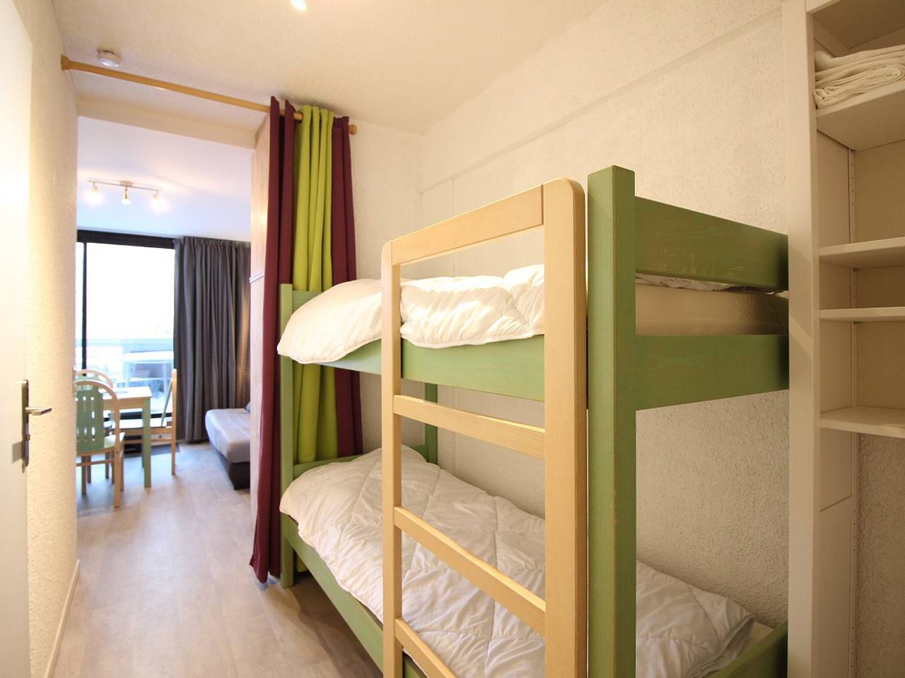 Entire studio, Studio with balcony in Mont Dore, for 4 people in Mont-Dore, Volcans d'Auvergne Regional Nature Park