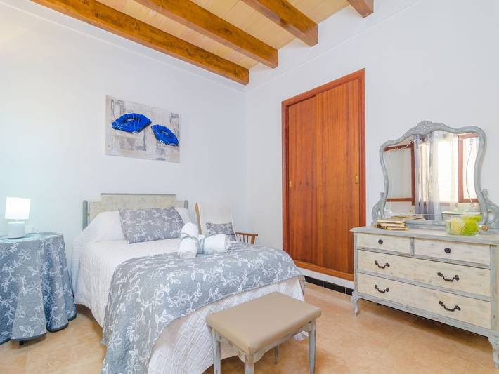 Finca für 6 Personen, mit Balkon und Terrasse in S'Illot Cala Morlanda - 4