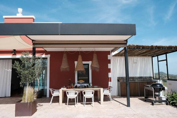 Location de vacances pour 4 personnes, avec piscine et terrasse ainsi que jardin et vue, animaux acceptés à Mercadal - 4