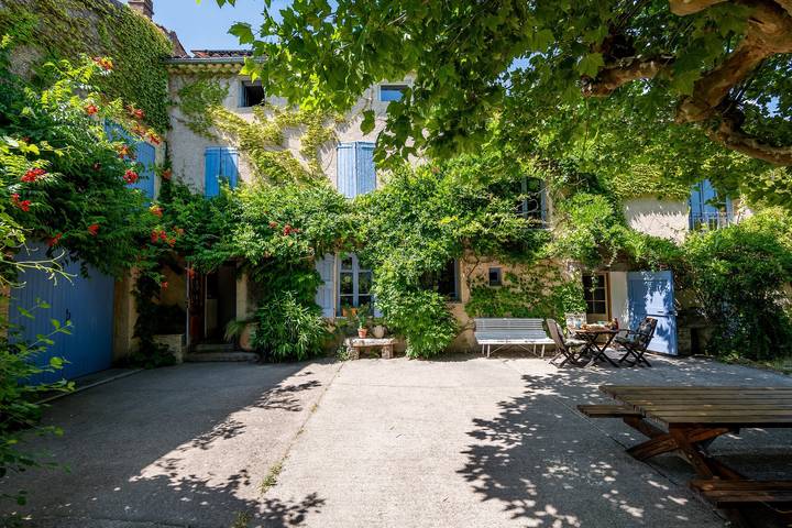 Chambre d'hôtes 'Chambre' avec terrasse privée, jardin commun et Wi-Fi in Saint-Étienne-les-Orgues, Région de Forcalquier
