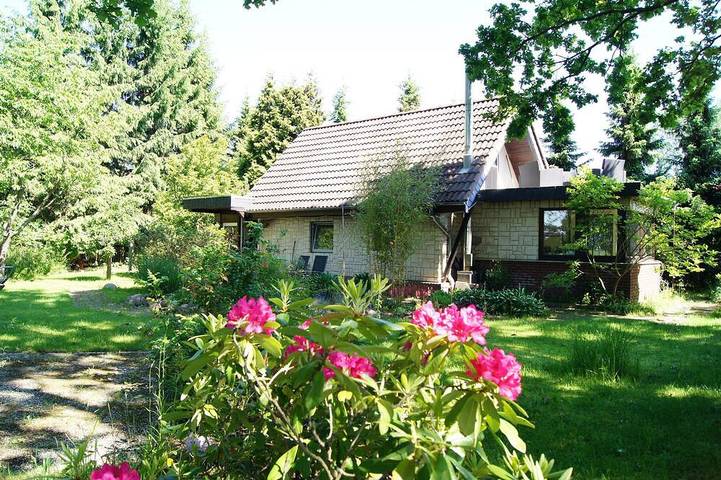 Ferienhaus für 4 Personen, mit Terrasse und Garten - 1