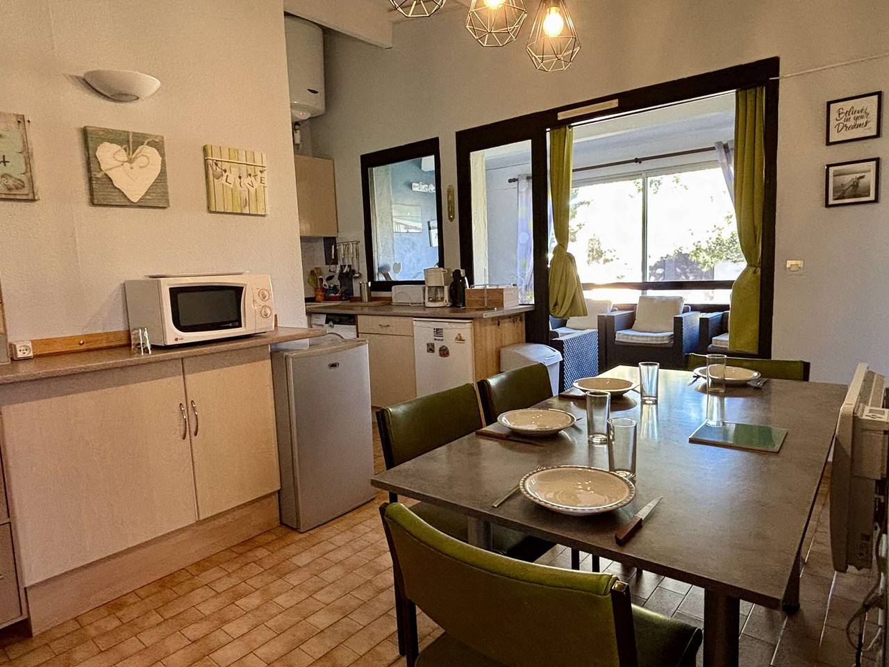 Entire apartment, Cozy 2Br Apartment with Pool, Tennis, and Parking - 500m to Beach, Pet Friendly! in La Côte Vermeille, Argelès-sur-Mer