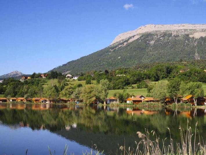 Location de vacances pour 5 personnes, avec terrasse dans Lac de Pelleautier - 2
