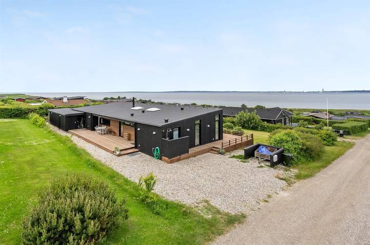 Home in Knebel with house sea view in Skødshoved, Knebel