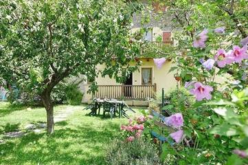 Gîte pour 2 personnes, avec vue ainsi que jardin et balcon à Comune di Saint-Pierre