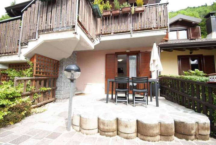 Gîte pour 4 personnes, avec balcon et vue à Colere