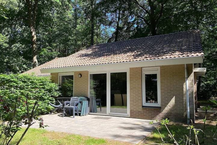 Ferienhaus für 6 Personen, mit Pool und Terrasse sowie Garten
