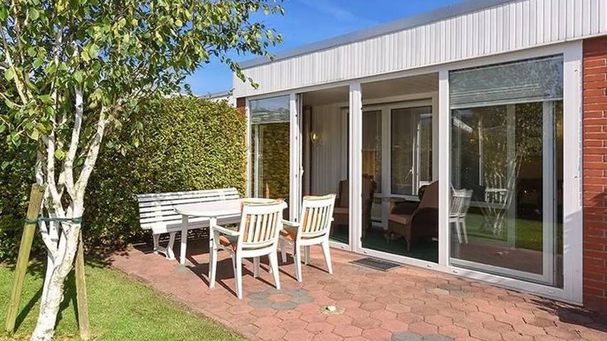 Ferienhaus für 4 Personen, mit Garten in Bensersiel - 2