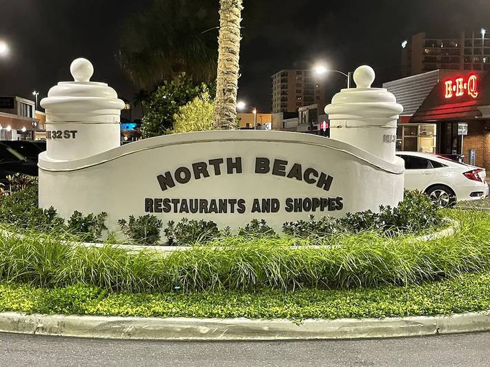 Vacation rental for 4 people, with yard, with pets in Lauderdale-by-the-Sea