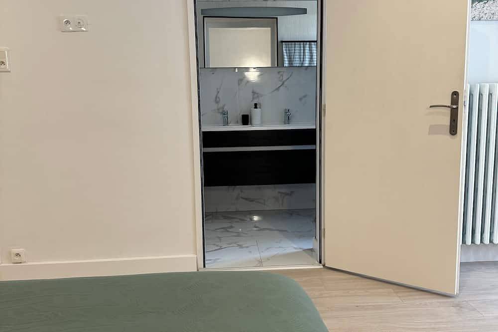 Casa Majorelle ~ free parking & Wifi in Montigny-lès-Metz, Metz-Campagne