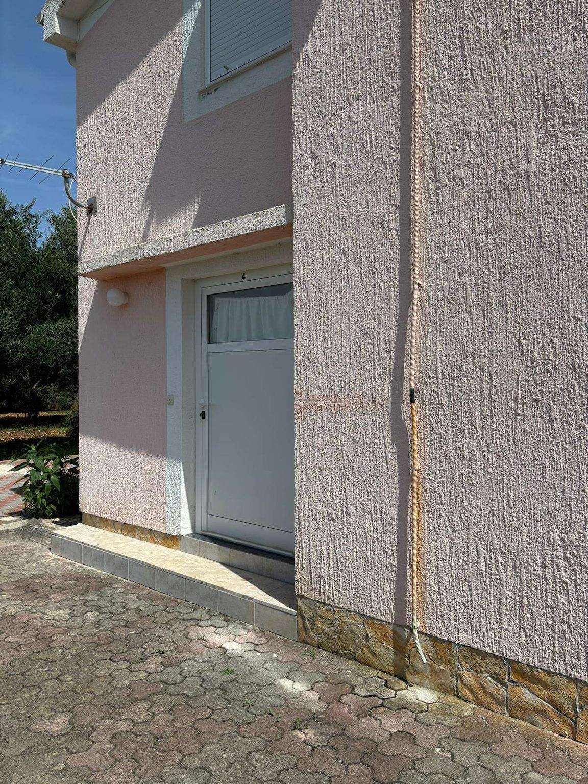 Ganze Wohnung, 1-Zimmer-Ferienwohnung mit Terrasse Vrsi - Mulo, Zadar A-23428-c in Mulo, Vrsi