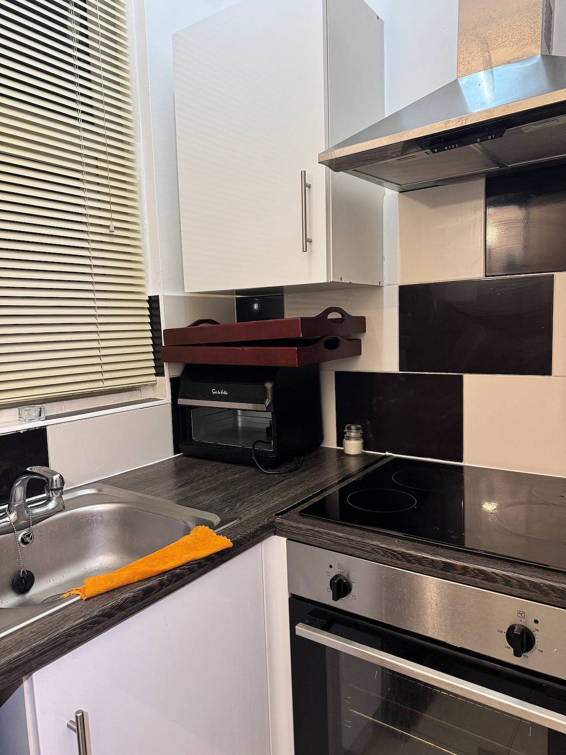 Entire apartment, Modern 1-Bedroom Flat in Trendy Leytonstone in Waltham Forest, London