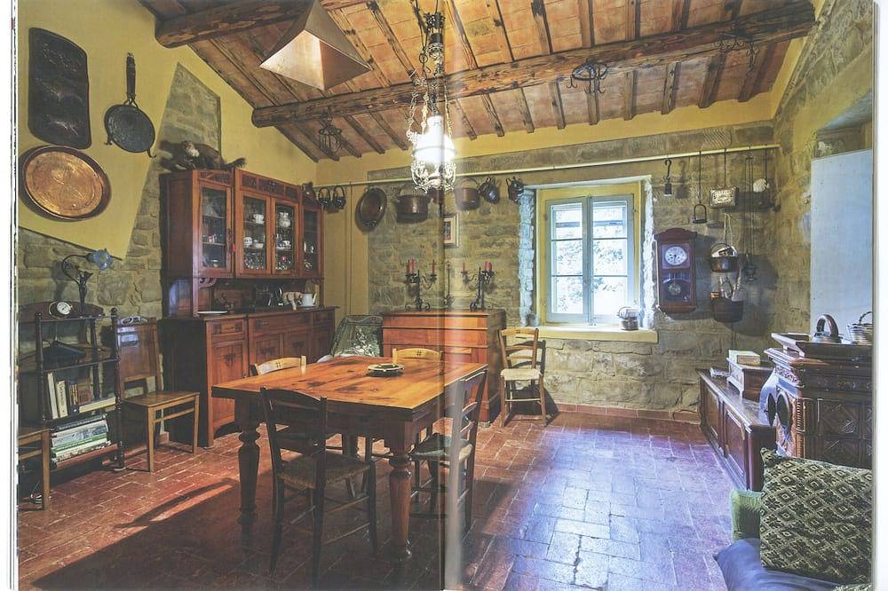 Fantastica Casa Rurale In Pieno Relax In Collina Con Piscina E Sauna in Civitella di Romagna, Provincia di Forlì-Cesena