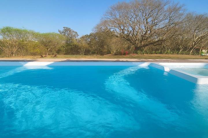 Casas e apartamentos de temporada para 2 pessoas, com piscina e terraço e ainda jardim em Brotas